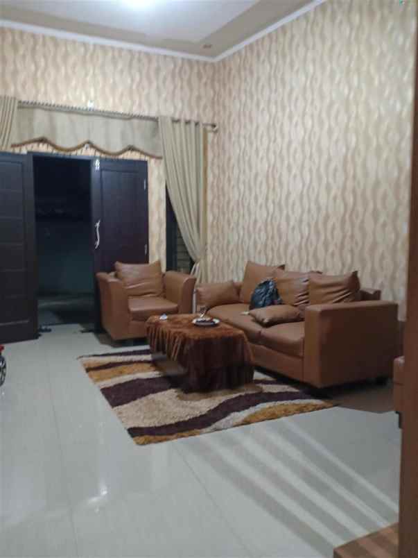 dijual rumah ciracas jakarta timur