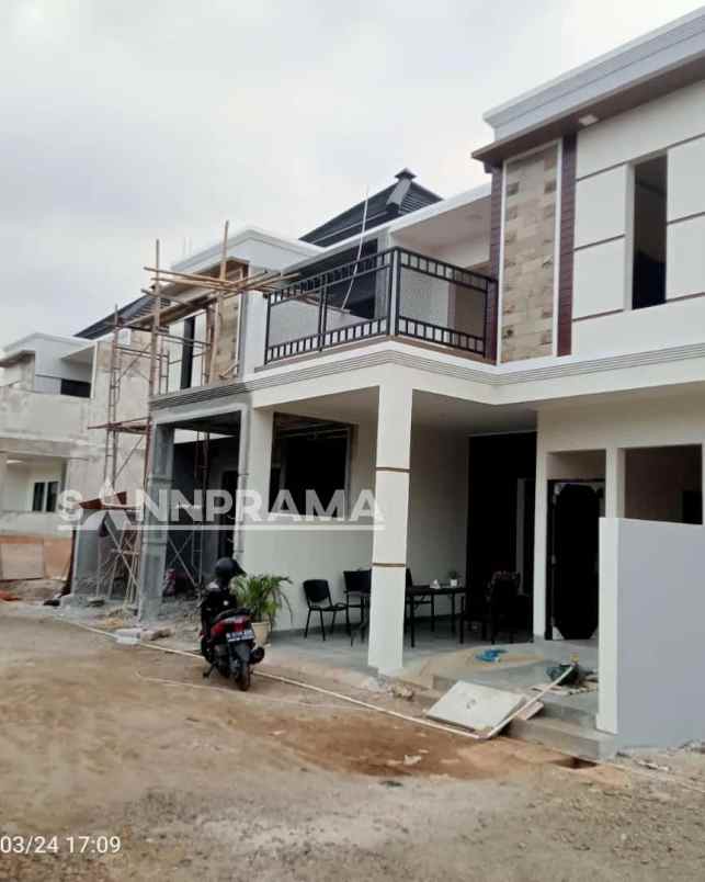 dijual rumah cisalak pasar