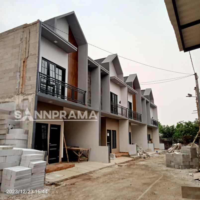 dijual rumah cisalak pasar