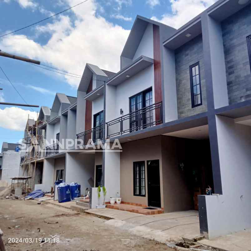 dijual rumah cisalak pasar