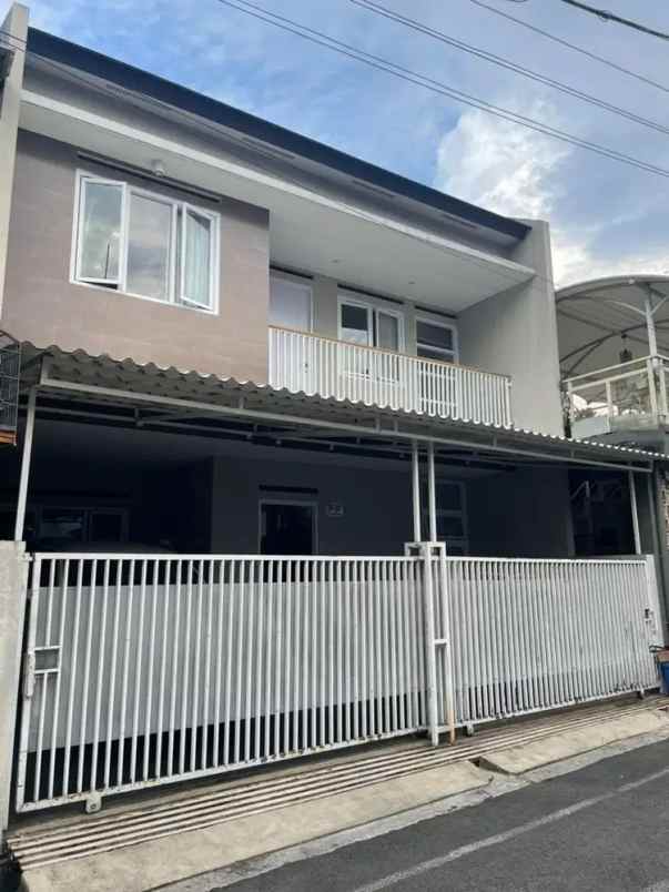 dijual rumah cisangkan