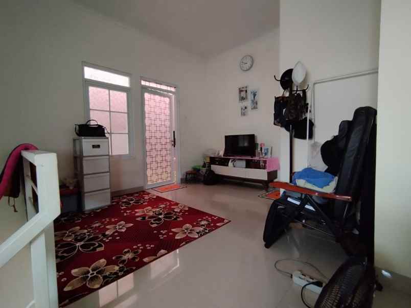 dijual rumah cisaranten kulon