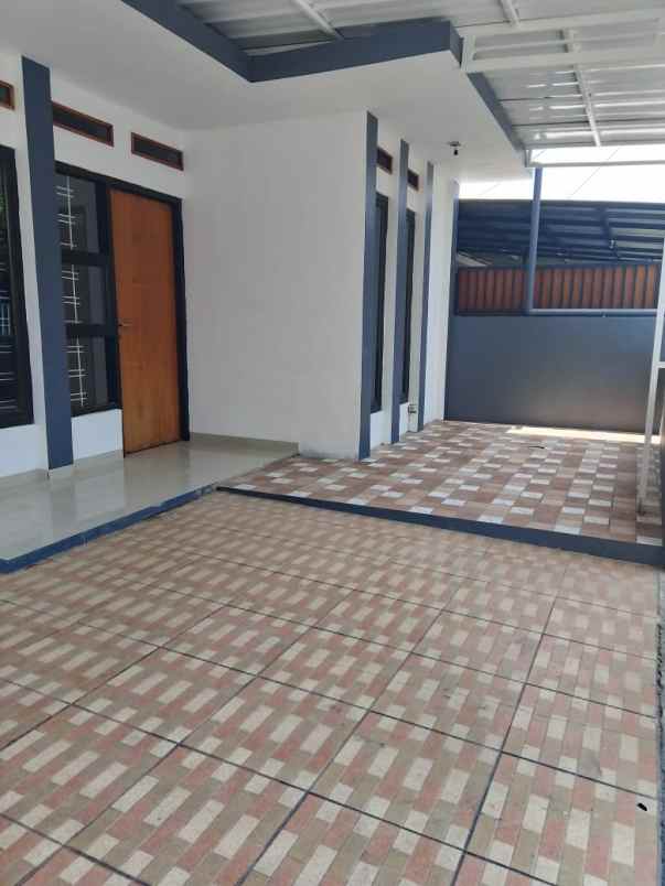 dijual rumah cisaranten kulon