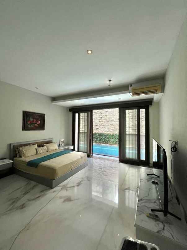 dijual rumah citraland