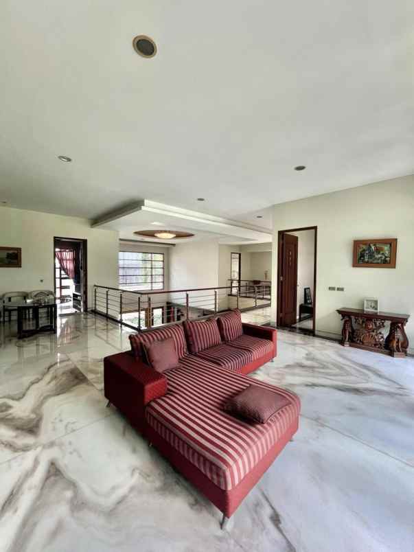 dijual rumah citraland