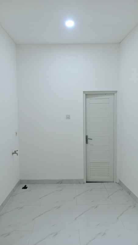 dijual rumah cluster allena padurenan