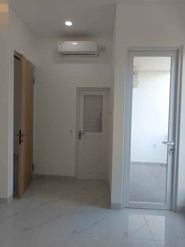 dijual rumah cluster allena padurenan