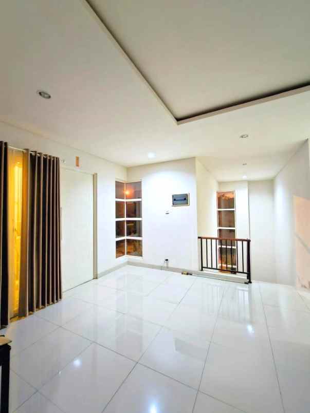 dijual rumah cluster asera one kota