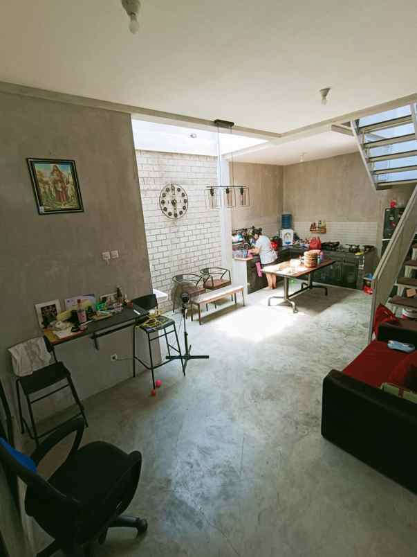 dijual rumah cluster de residence harapan indah bekasi