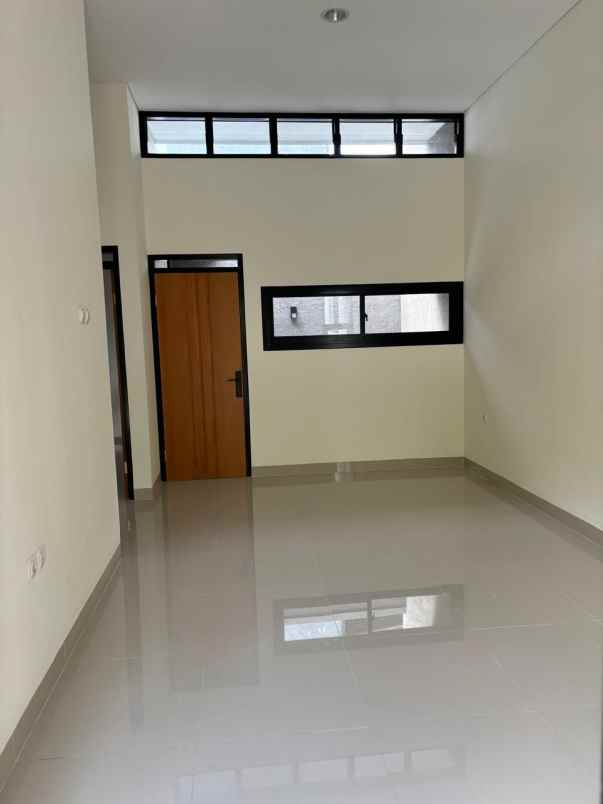 dijual rumah cluster eksklusif padasuka