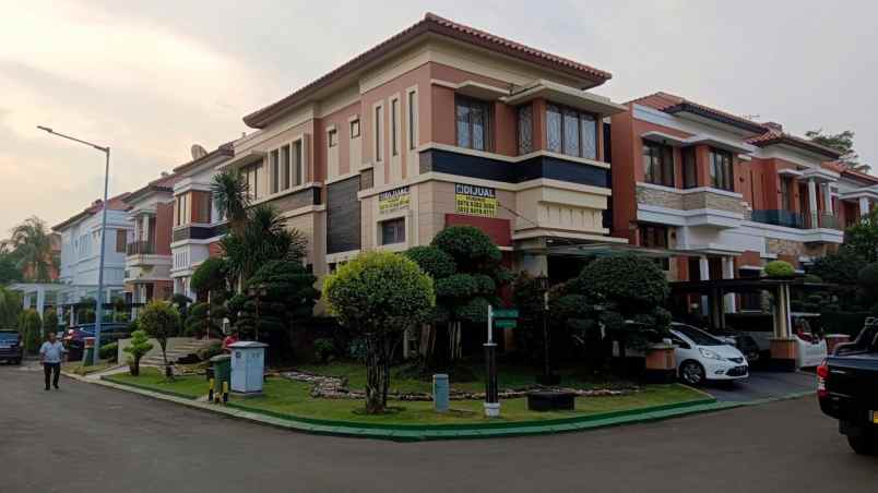 dijual rumah cluster gading park view