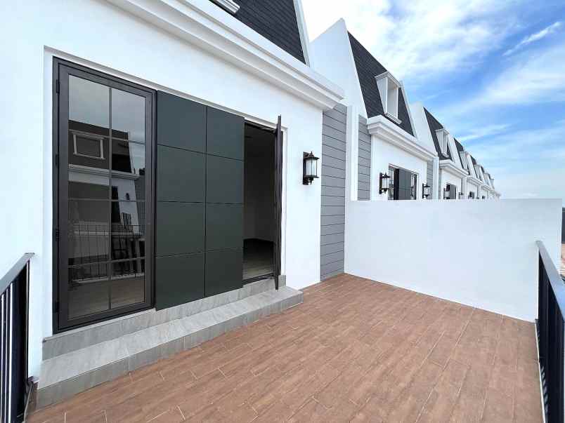 dijual rumah cluster maison de westeria