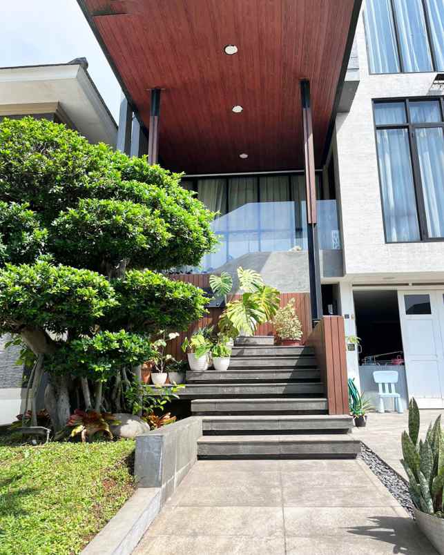 dijual rumah cluster sutera feronia