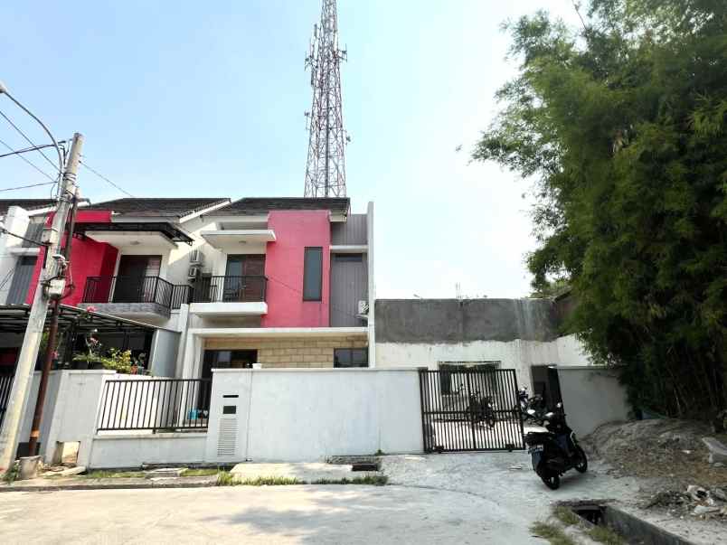 dijual rumah cluster taman sari