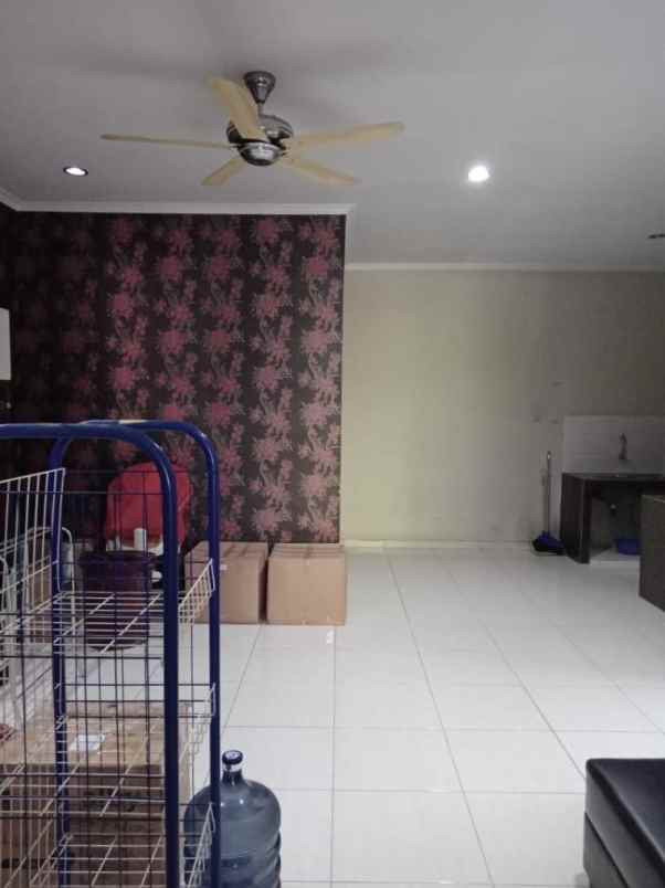 dijual rumah cluster teresta metland