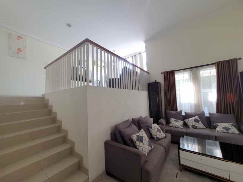 dijual rumah cluster waterspring grand