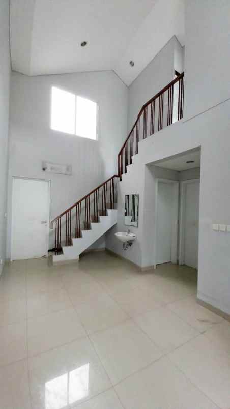 dijual rumah cluster yarra jgc jakarta