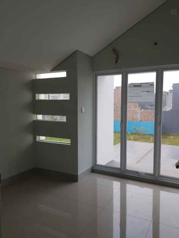 dijual rumah cluster yarra jgc jakarta