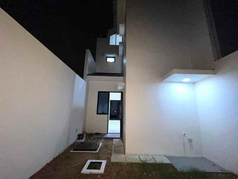dijual rumah cluster yarra jgc jakarta