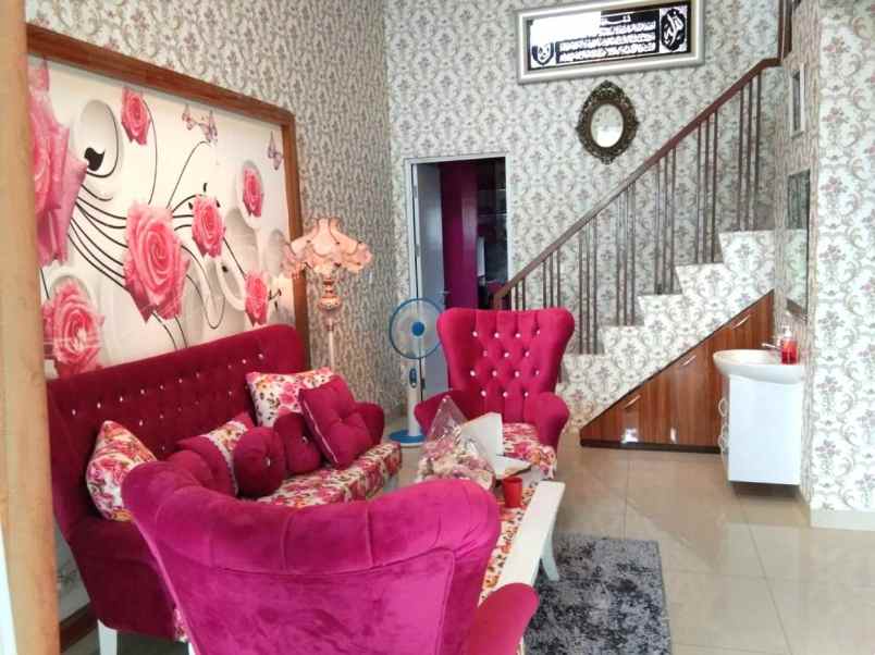 dijual rumah cluster yarra jgc jakarta