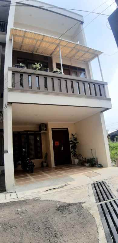 dijual rumah dago imperial dago asri