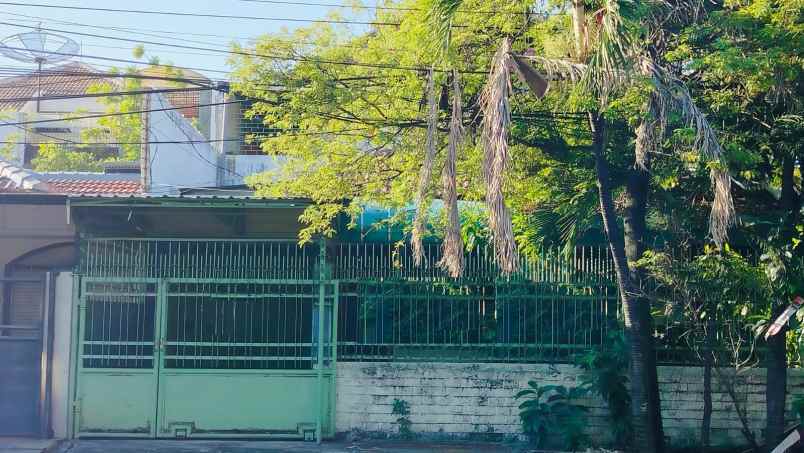 dijual rumah darmo indah barat