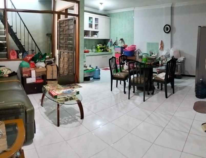 dijual rumah darmo indah selatan