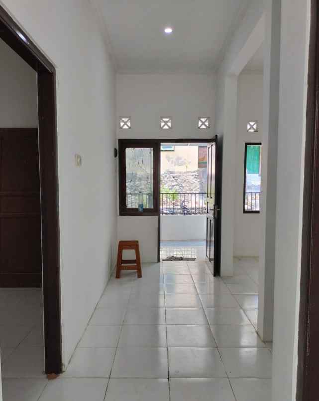 dijual rumah dawet ringin