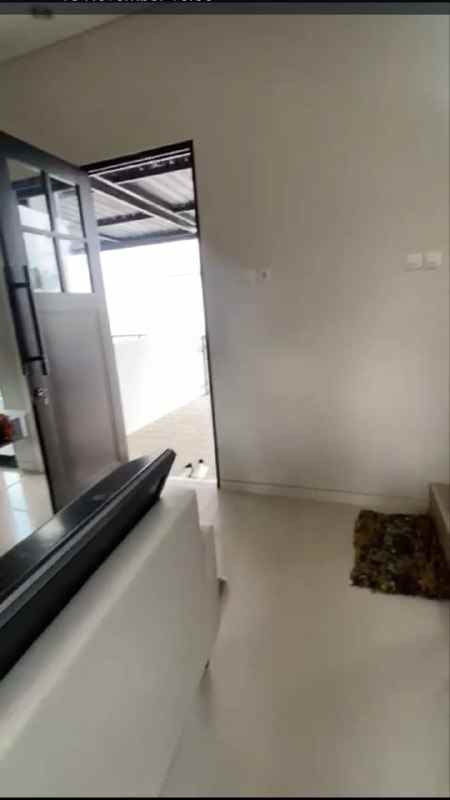 dijual rumah de naila park