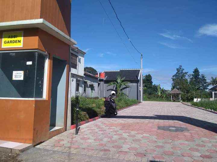 dijual rumah dekat perumahan bnr