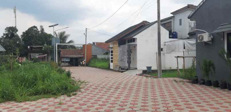 dijual rumah dekat perumahan bnr