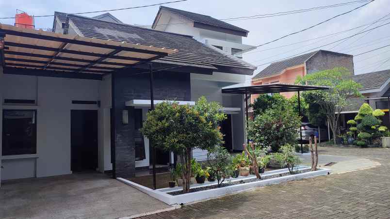 dijual rumah dekat rs edelweis cijaura