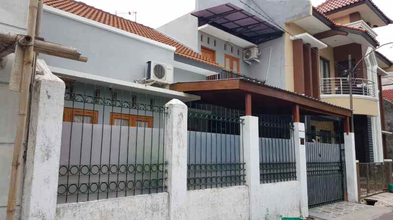 dijual rumah dekat ums dan assalam