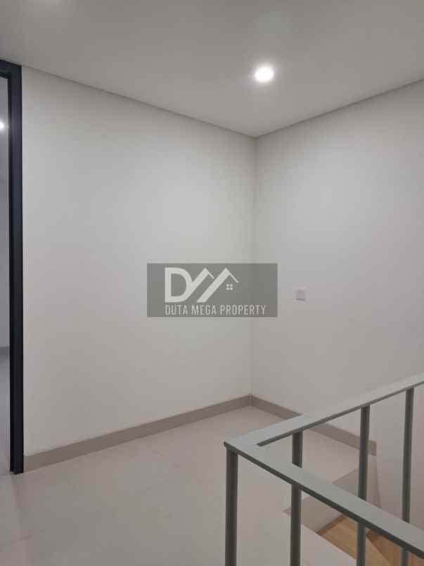 dijual rumah design villa di serpong garden