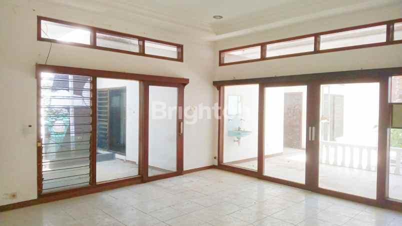 dijual rumah dharmahusada