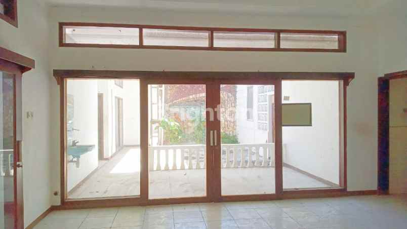 dijual rumah dharmahusada