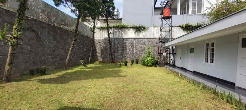 dijual rumah di area gasibu gedung sate bandung pusat