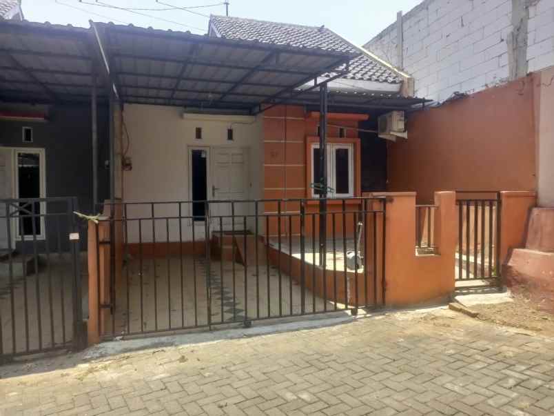 dijual rumah di bulusan tembalang semarang