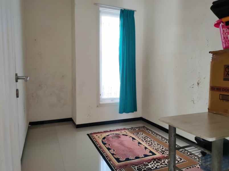 dijual rumah di jalan abdul gani atas