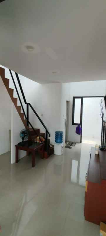 dijual rumah diover kredit rumah di