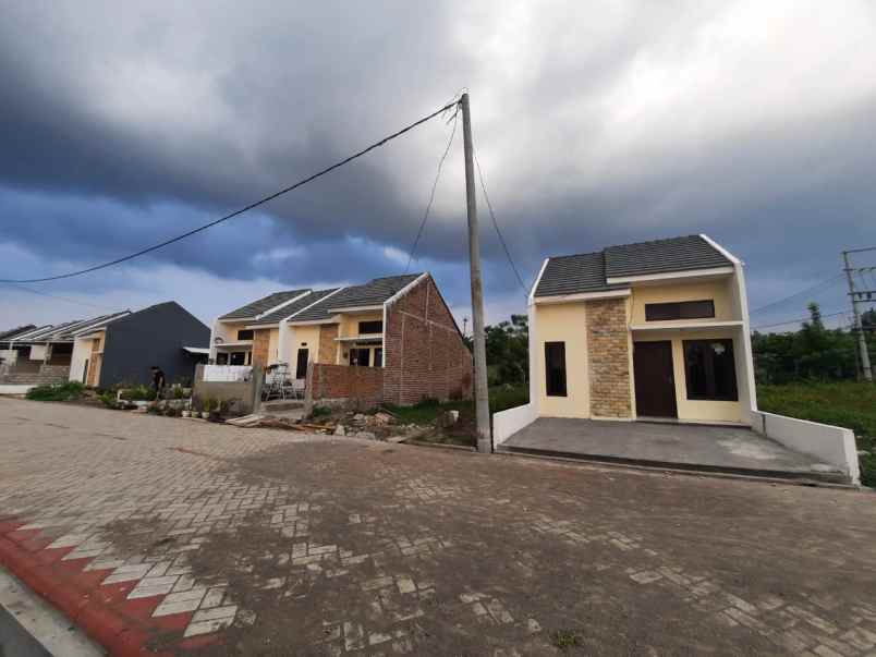 dijual rumah dsn getakan ds ngoro kec