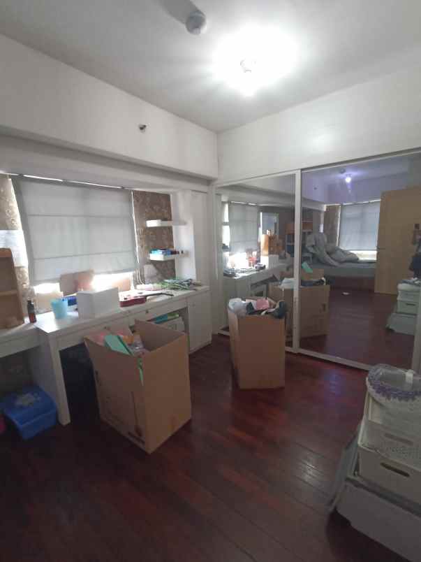 dijual rumah educity harvard