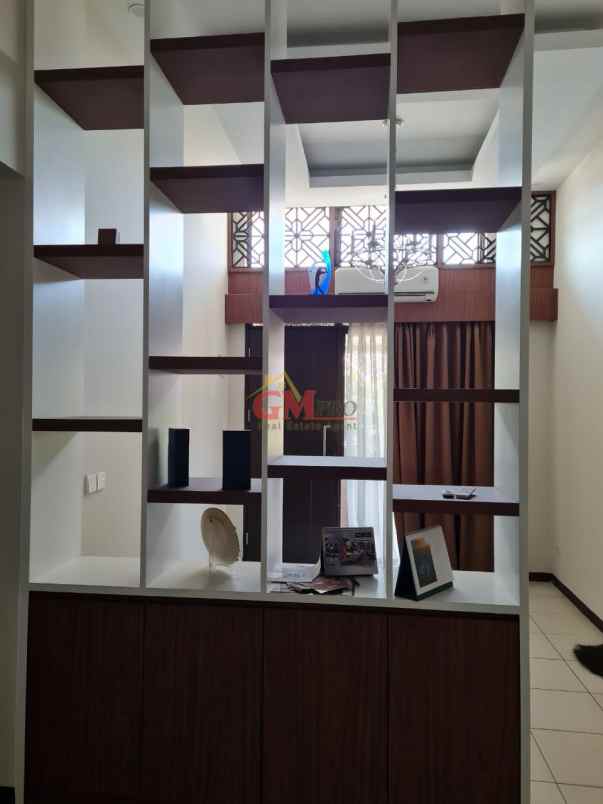 dijual rumah full furnished kotabaru parahyangan