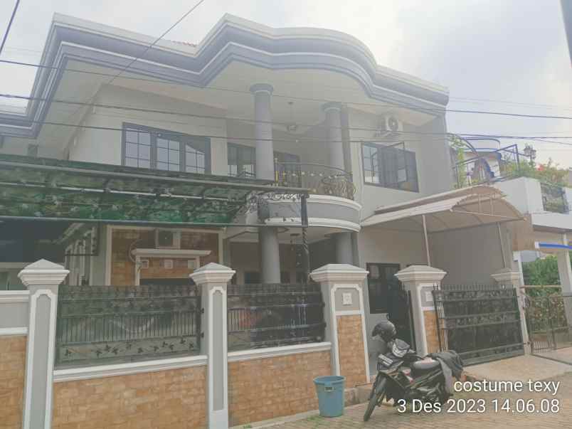 dijual rumah galaxy bekasi selatan