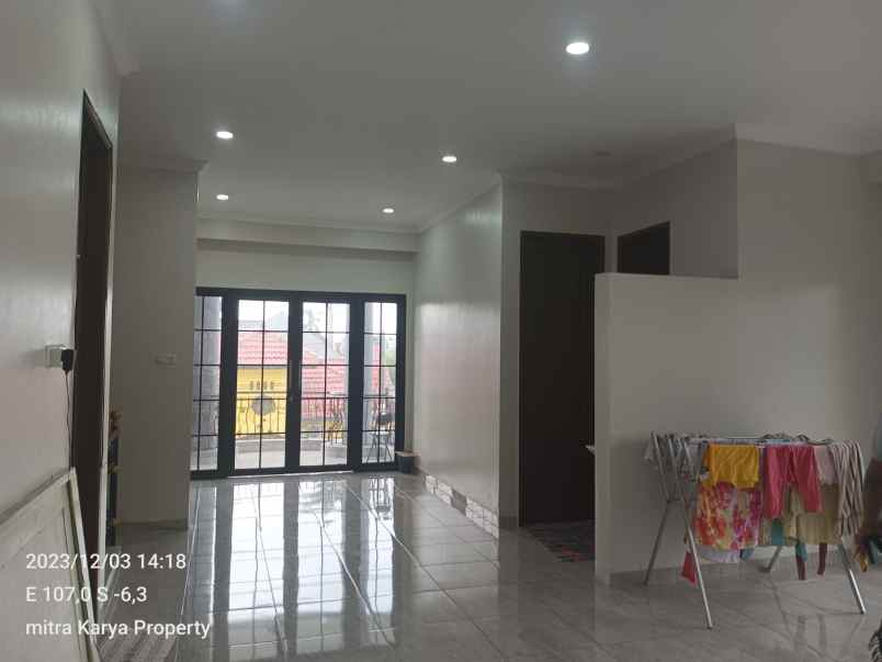 dijual rumah galaxy bekasi selatan