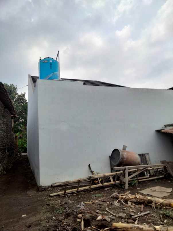 dijual rumah gambiran pakembinangun