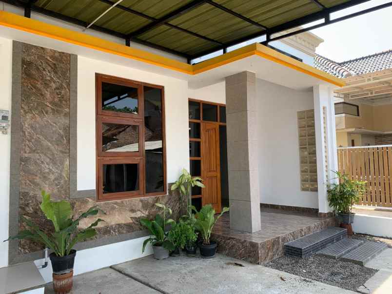 dijual rumah gayamprit klaten selatan