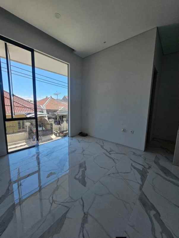 dijual rumah gayungsari barat