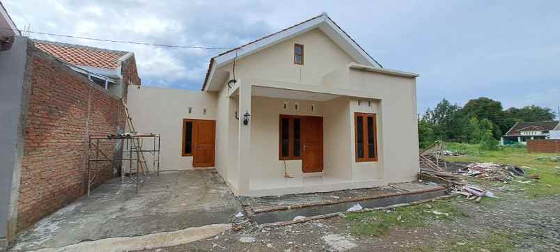 dijual rumah gentan