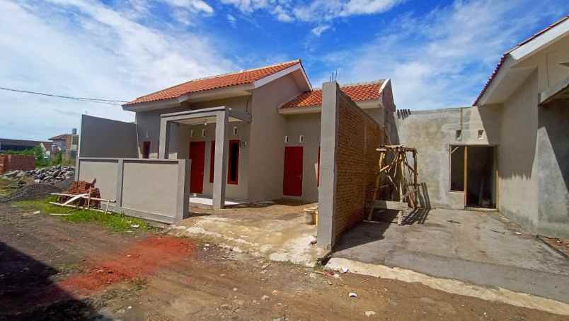 dijual rumah gentan